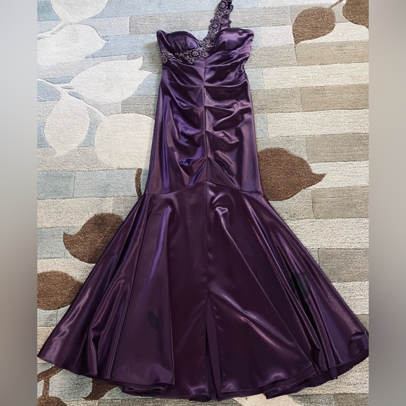 Xscape Purple By Joanna Chen Fish Tail Gown Formal Dress B1 - Picture 3 of 8